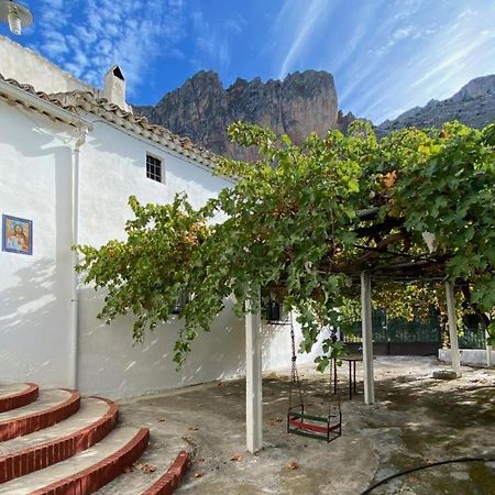 Cortijo El Chorreadero En Parque Natural Sierra De Cazorla Los Rosales  Екстериор снимка